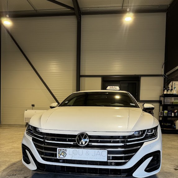 VW ARTEON (Nettoyage intérieur taxi Le Thor Avignon Le Pontet)