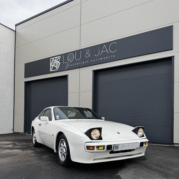 PORSCHE 944 (Lavage ancienne voiture Le Thor Isle sur la Sorgue Coustellet)