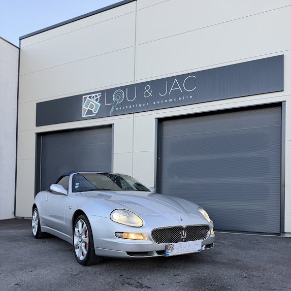 MASERATI 4200 GT (Lavage complet cabriolet Le Thor Monteux Lagnes)